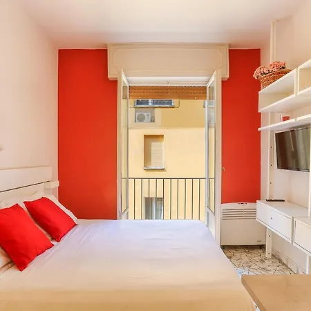 The Red Loft In Ponte Vecchio דירה